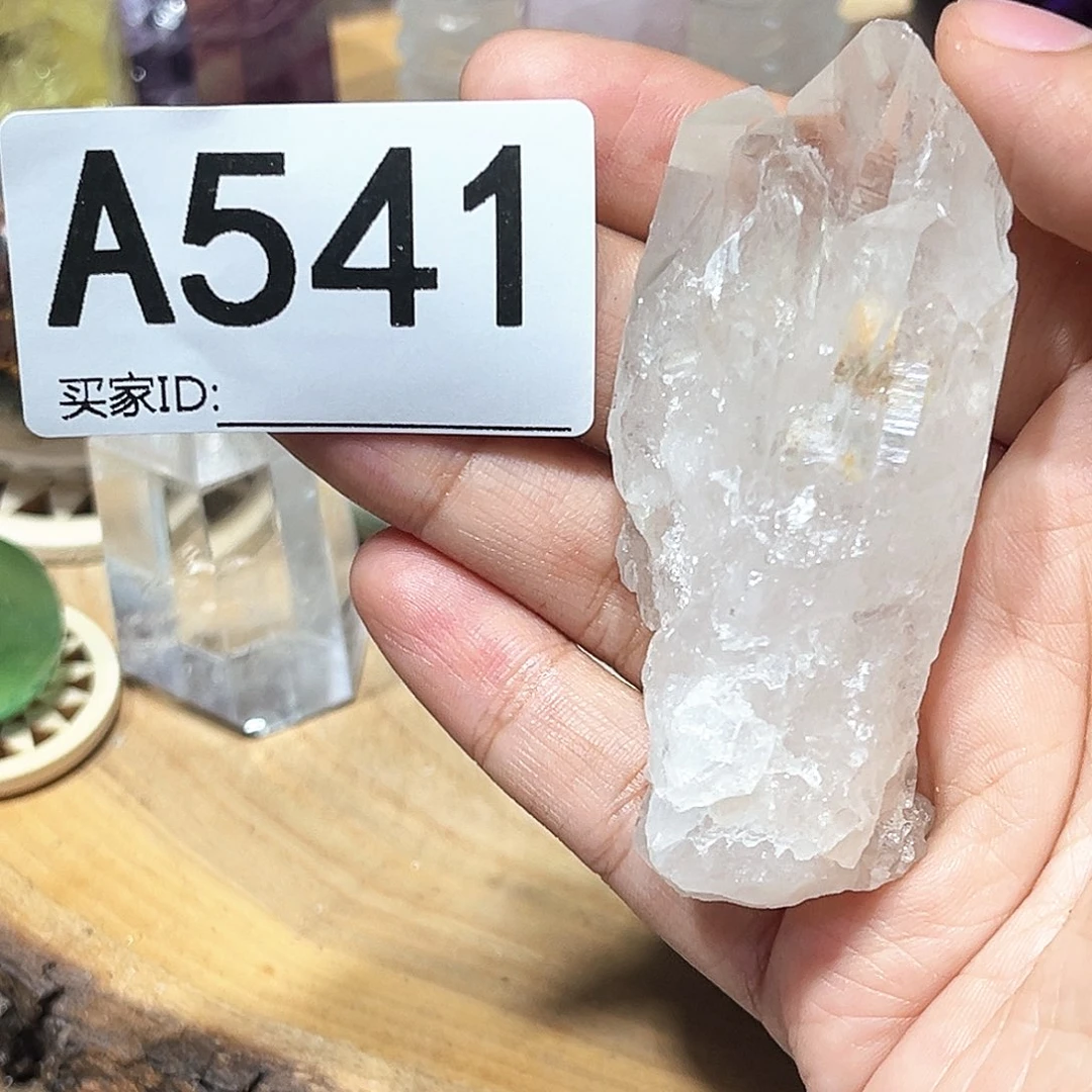 未镶嵌珠宝半成品水晶?****2多样性发其一微瑕