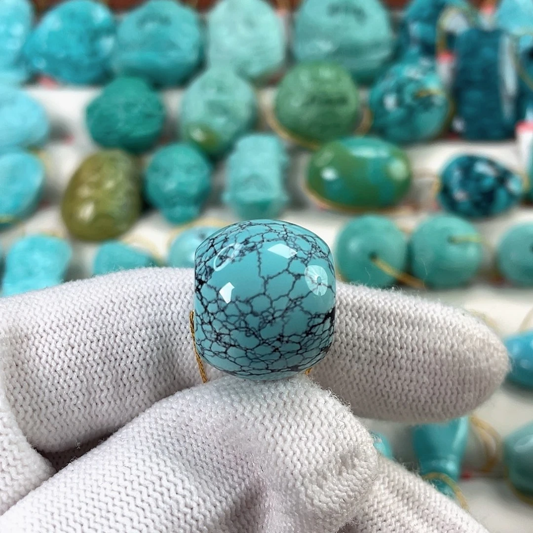 绿松石未镶嵌挂件