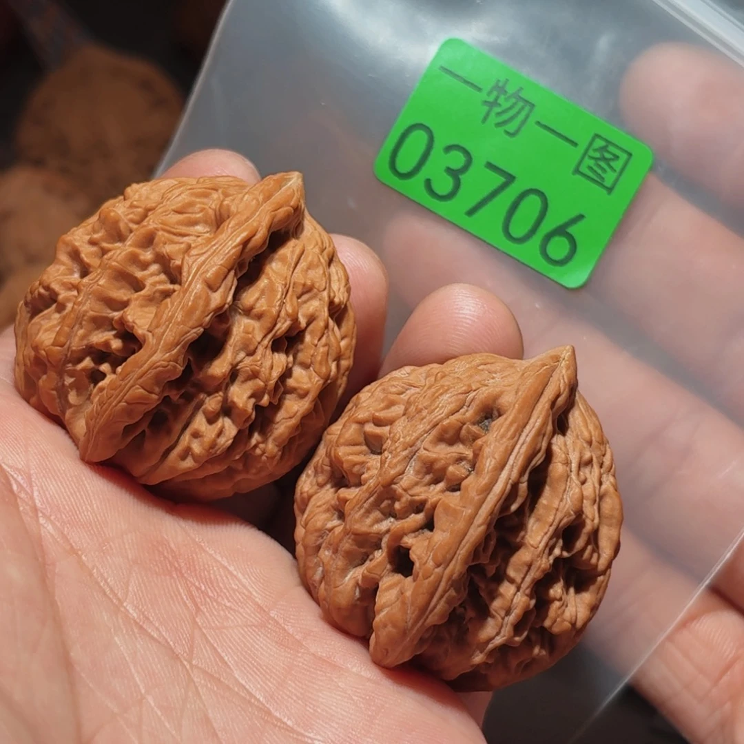 文玩核桃把件虎头