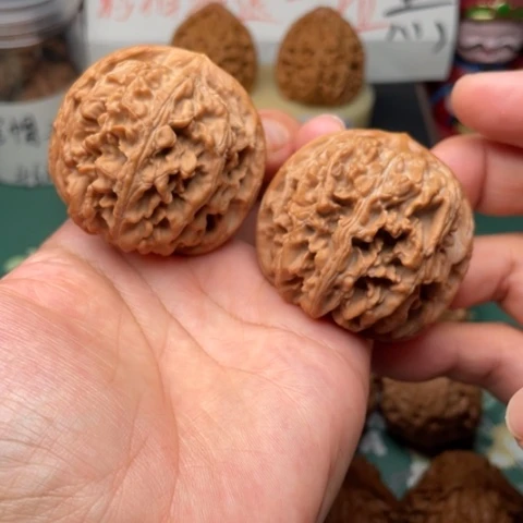 【闪购商品】文玩核桃把件47玉麒麟