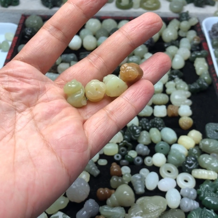 【闪购商品】和田玉未镶嵌颈饰海*