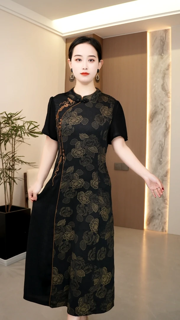 2025年夏季国风气质黑金玫瑰连衣裙显瘦优中长款短袖妈妈装