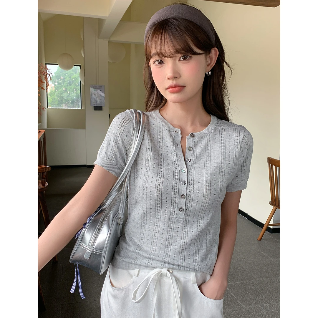 【交个朋友专属】莱赛尔凉感半开领女镂空勾花显瘦修身小众薄款T恤