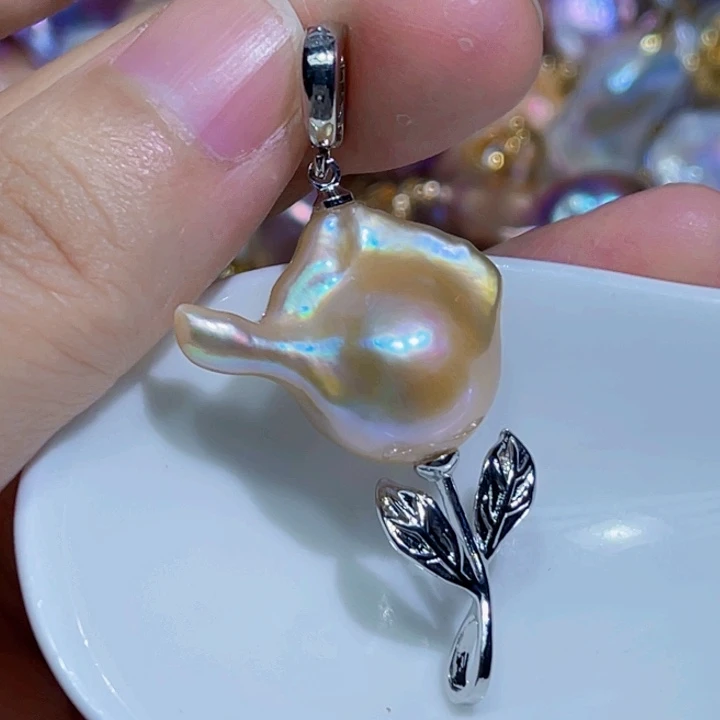颈饰未镶嵌淡水珍珠