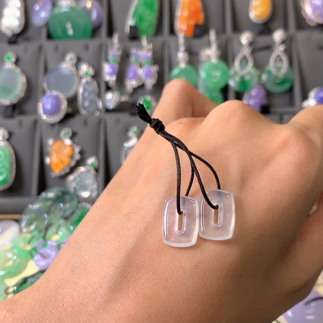 翡翠颈饰未镶嵌裸石