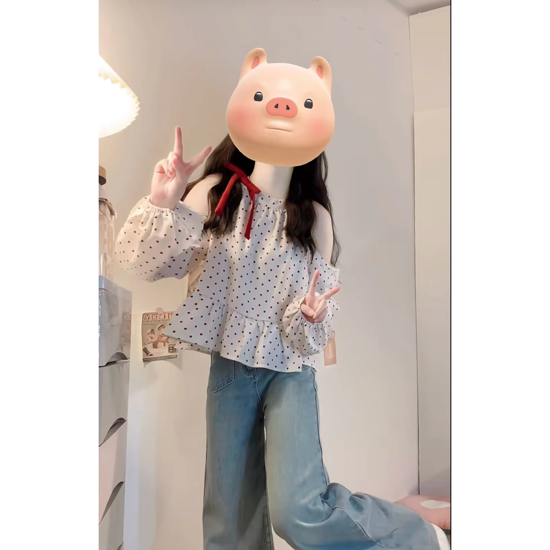 时尚穿搭女2025春季新款减龄波点露肩上衣百搭阔腿牛仔裤两件套