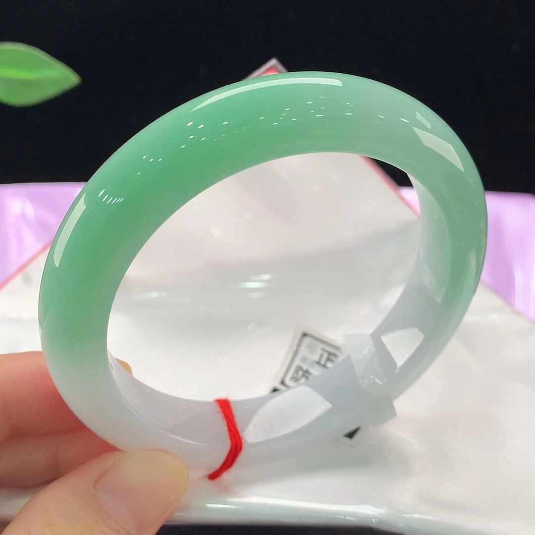 翡翠未镶嵌手镯2095