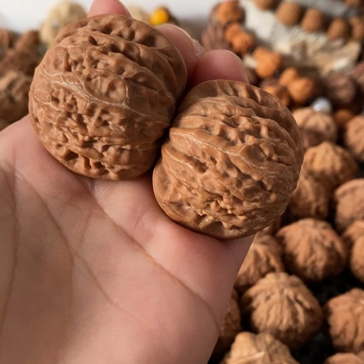 吊坠文玩核桃痞*老树铁锤狮子头边差点尺