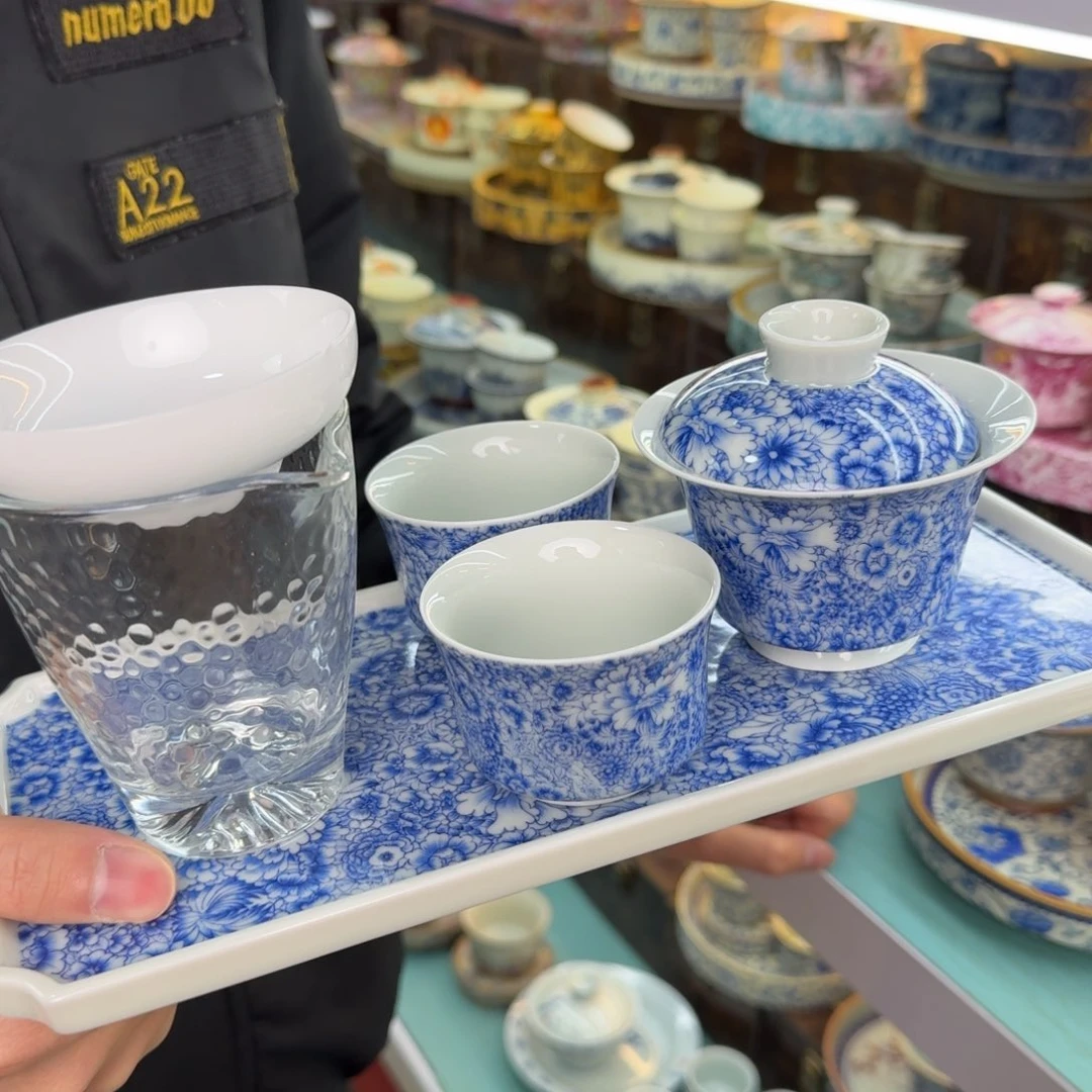 祝我们成为更好的人