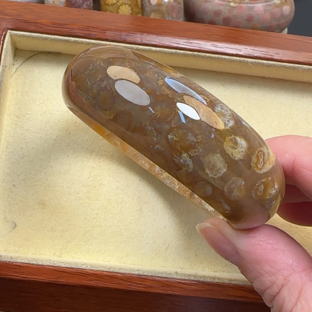 硅化珊瑚（珊瑚玉）未镶嵌手镯53-54圈