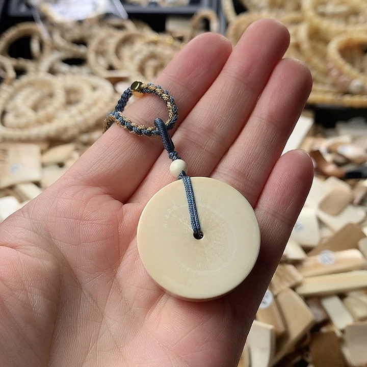 泥塑不打孔联系客服