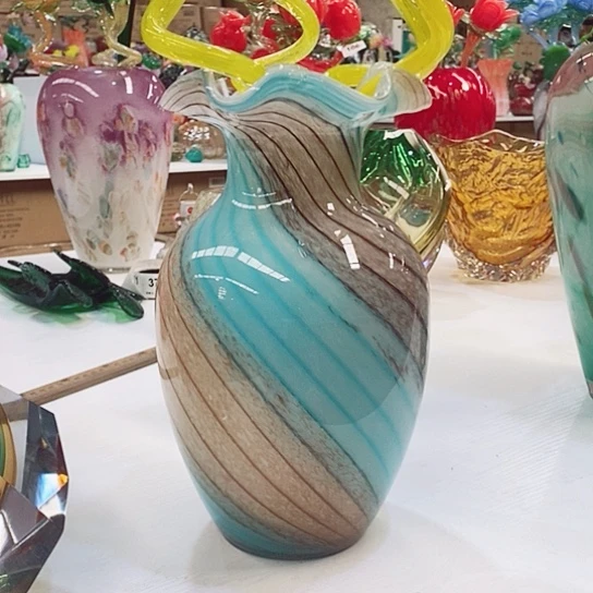 琉璃花瓶高29厘米口径9厘米