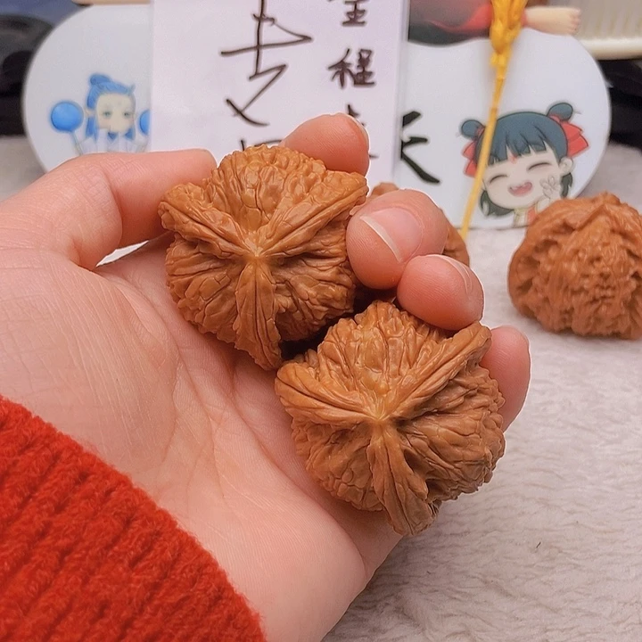 吊坠文玩核桃小**了三棱