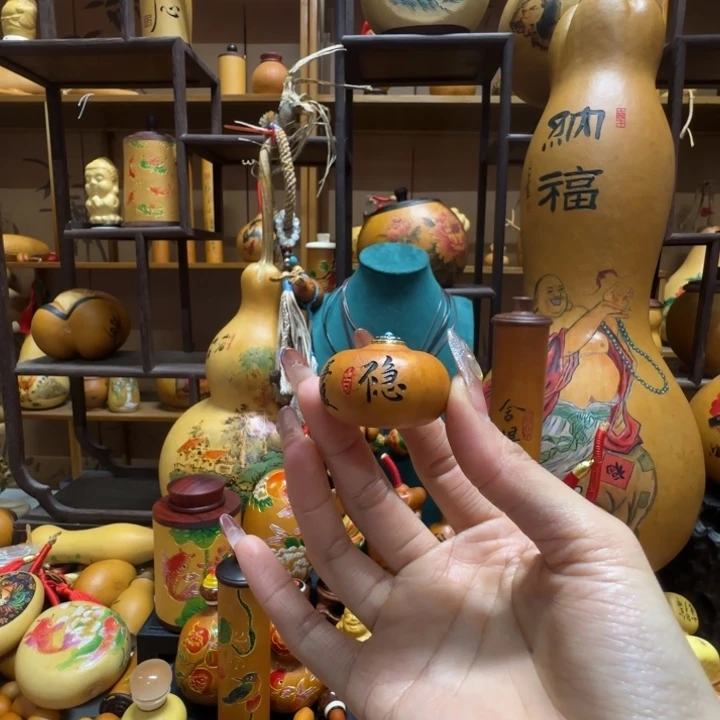 玥***A111111111111111111111111111111