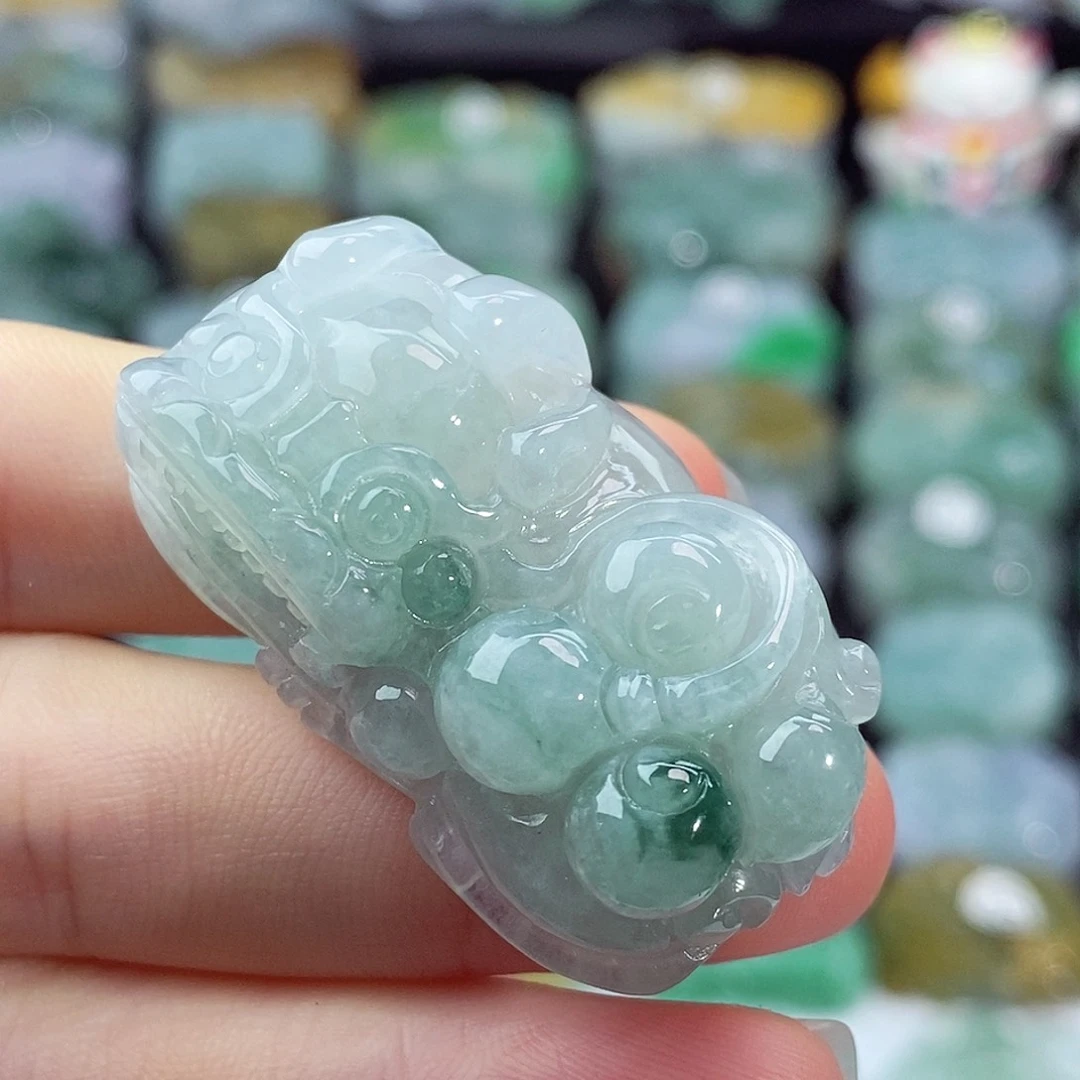 颈饰未镶嵌翡翠天然