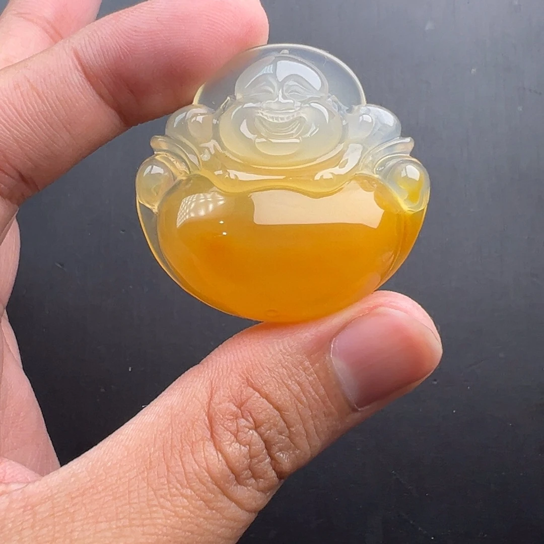 未镶嵌石英质玉（黄龙玉）颈饰