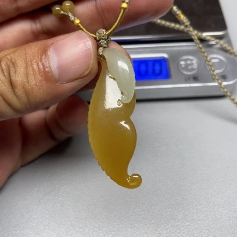 和田玉未镶嵌颈饰小*