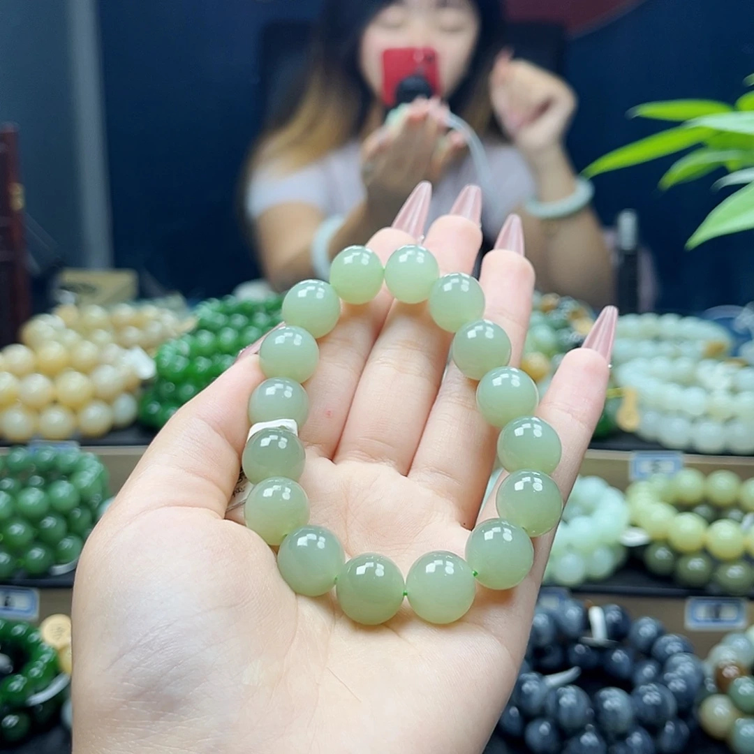 人***爱未镶嵌手链和田玉