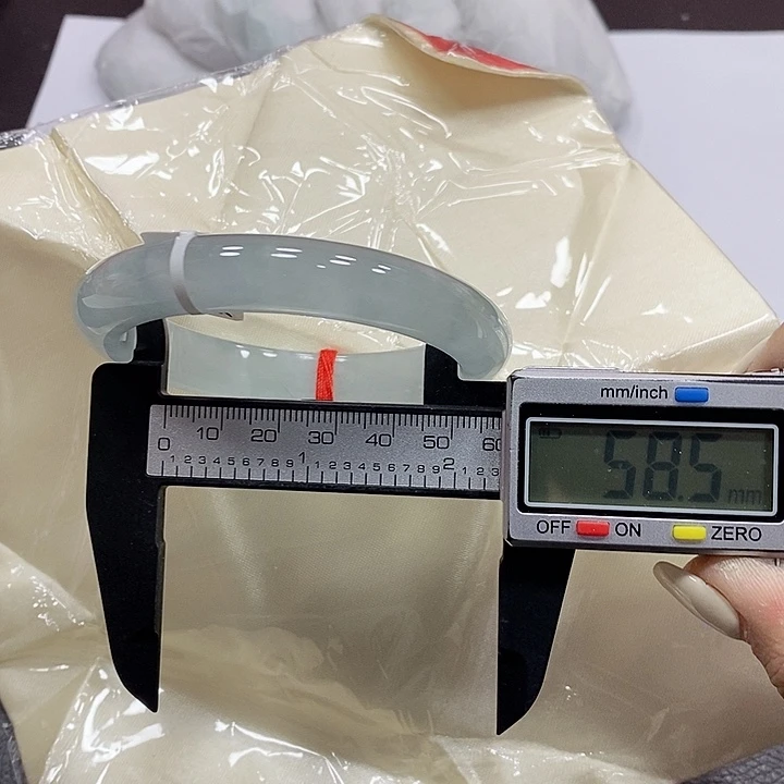 翡翠手镯未镶嵌163