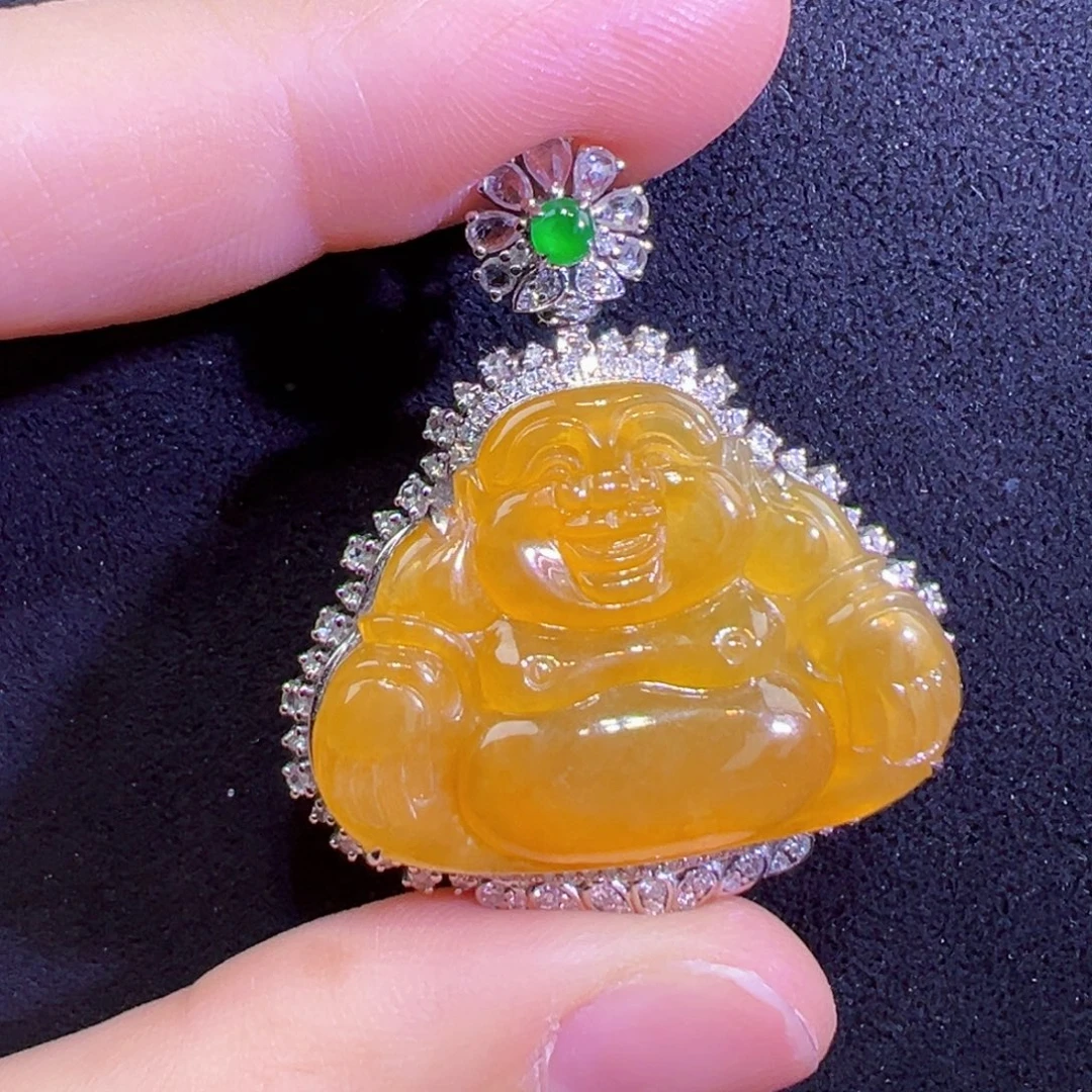 翡翠18K金镶嵌颈饰吊坠