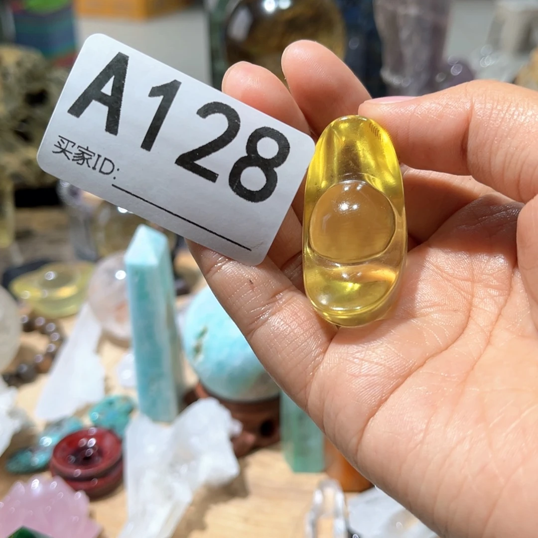 未镶嵌珠宝半成品水晶将****?拍三单发一个微瑕