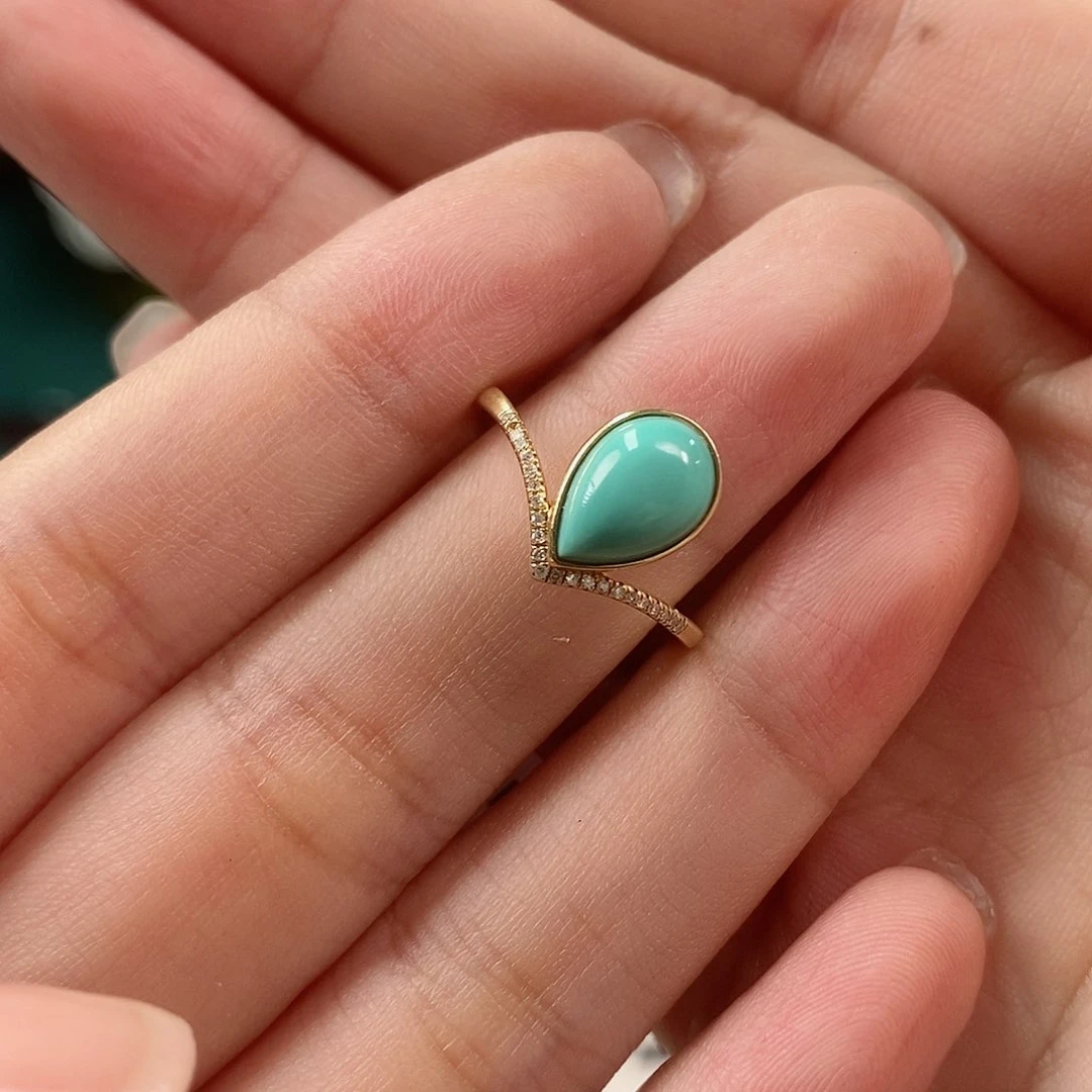 绿松石珠宝奇石18K金镶嵌