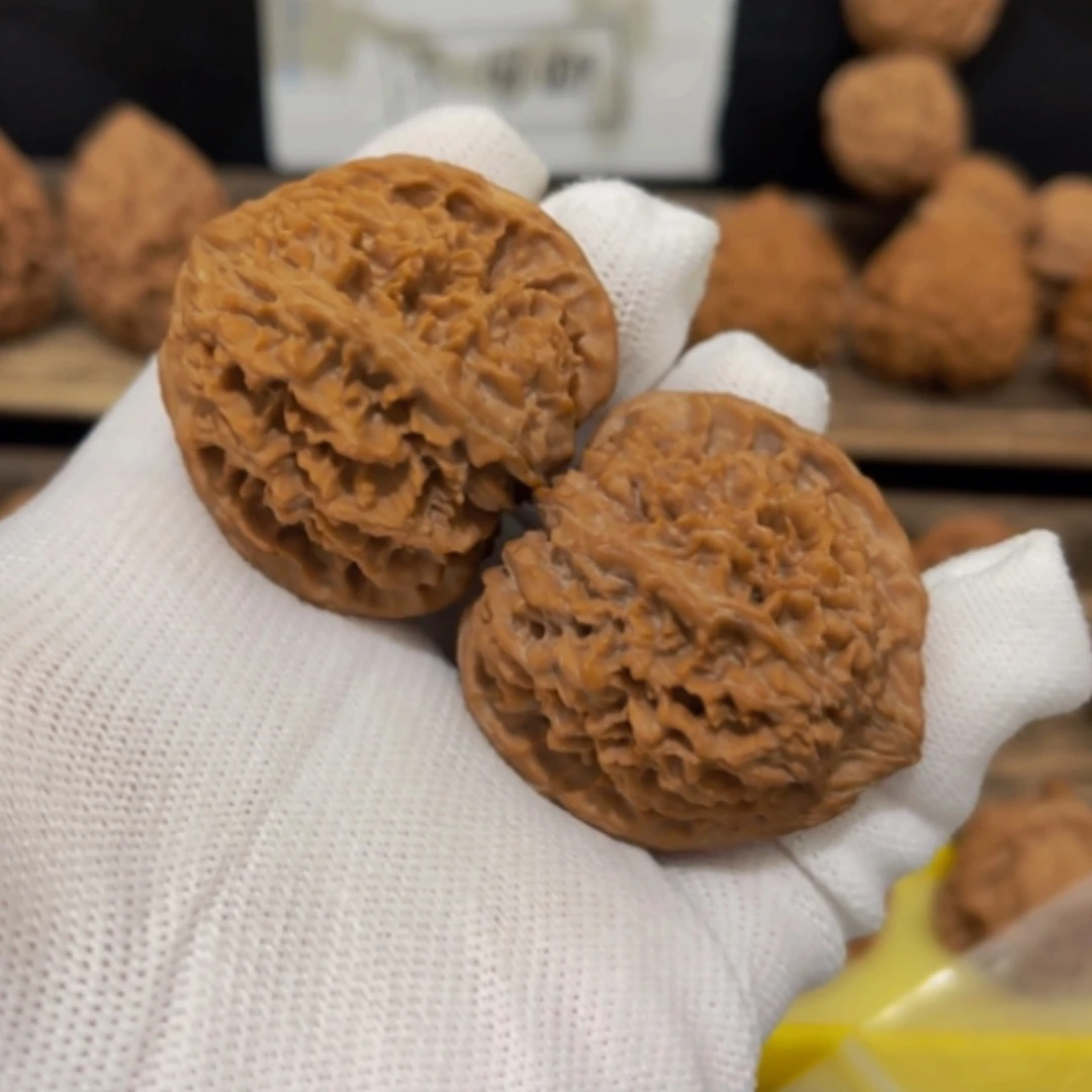 【闪购商品】核桃把件大**三41尺寸满天星