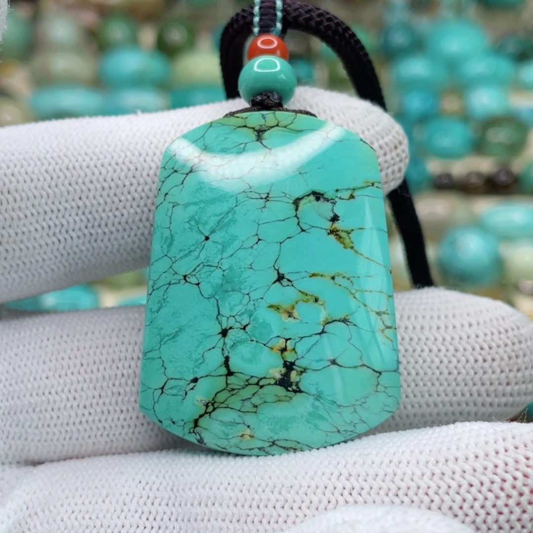 未镶嵌绿松石颈饰