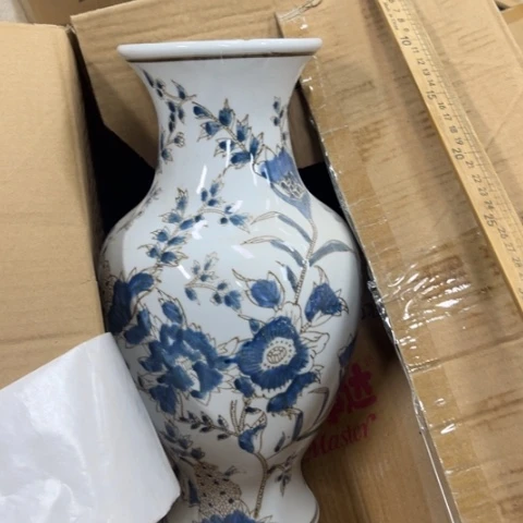 瓷片瑕疵瓷片在退不换。。。。。。。。