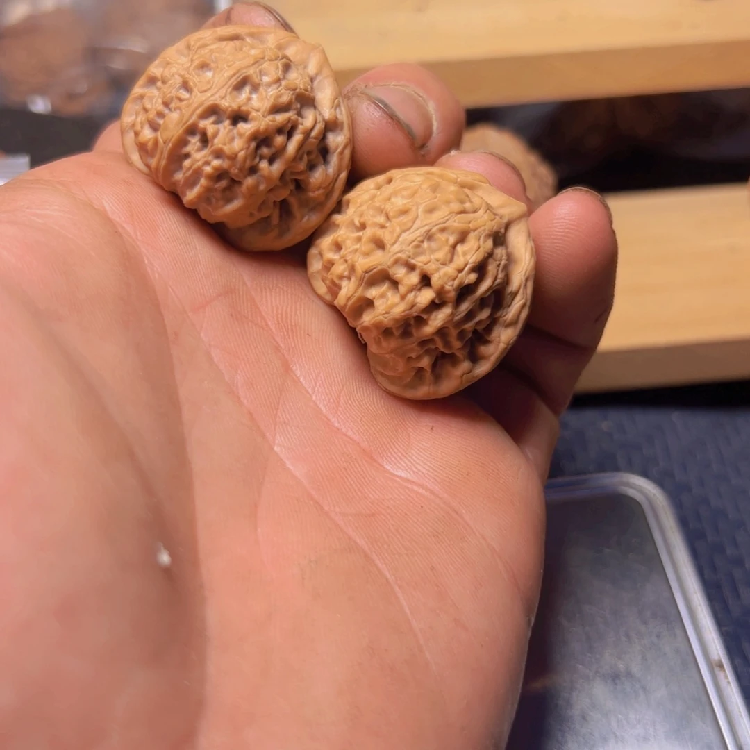 文玩核桃把件文玩核桃宫灯3.4