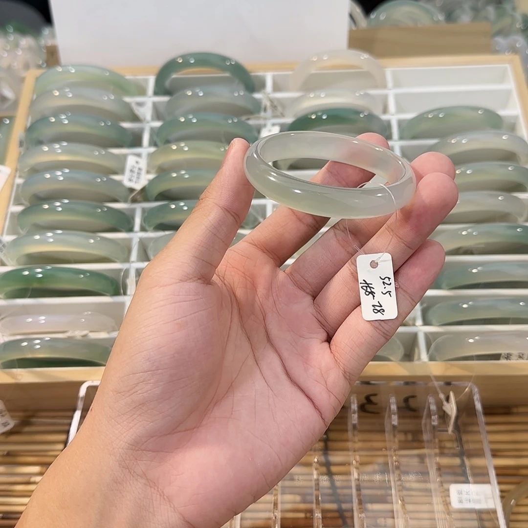 手镯玛瑙/玉髓未镶嵌圈口52.5