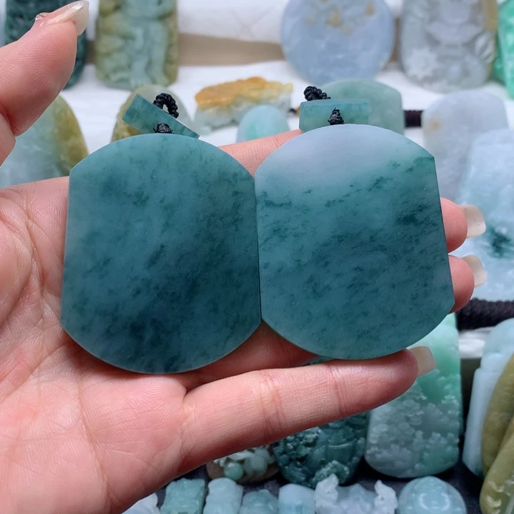 慎***独定制翡翠未镶嵌无事牌