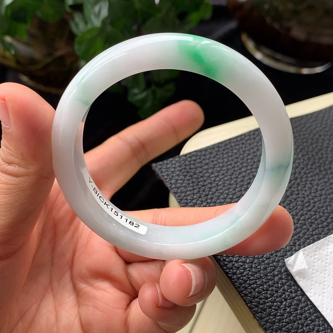 翡翠未镶嵌手镯24号