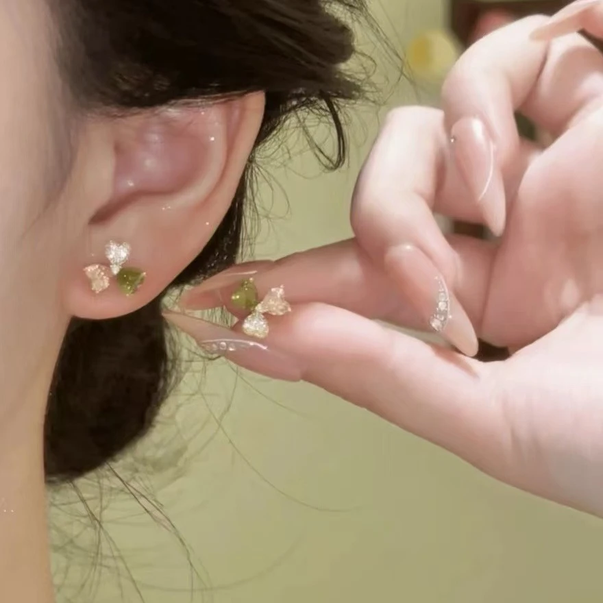 铜合金耳饰 【三色叶】新款-可爱几何耳钉简约时尚超仙设计感耳饰