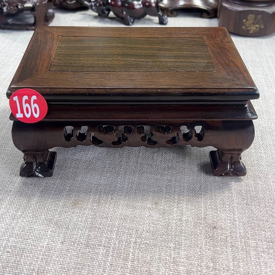 红木底座精雕工艺品