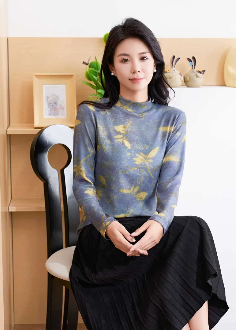 秋冬雪暖绒梦幻风新潮风T恤洋气秋冬内搭国潮新风长袖女士打底衫