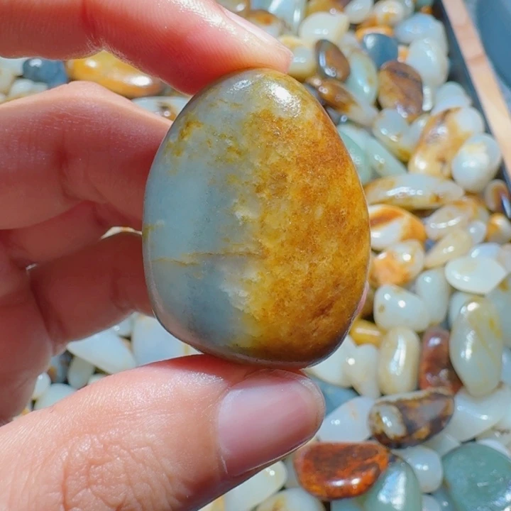 和田玉未镶嵌颈饰25克