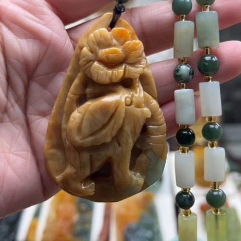 岫玉未镶嵌挂件挂件