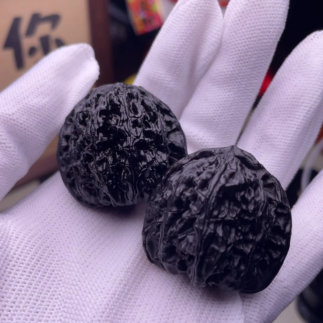 文玩核桃吊坠36+白狮子