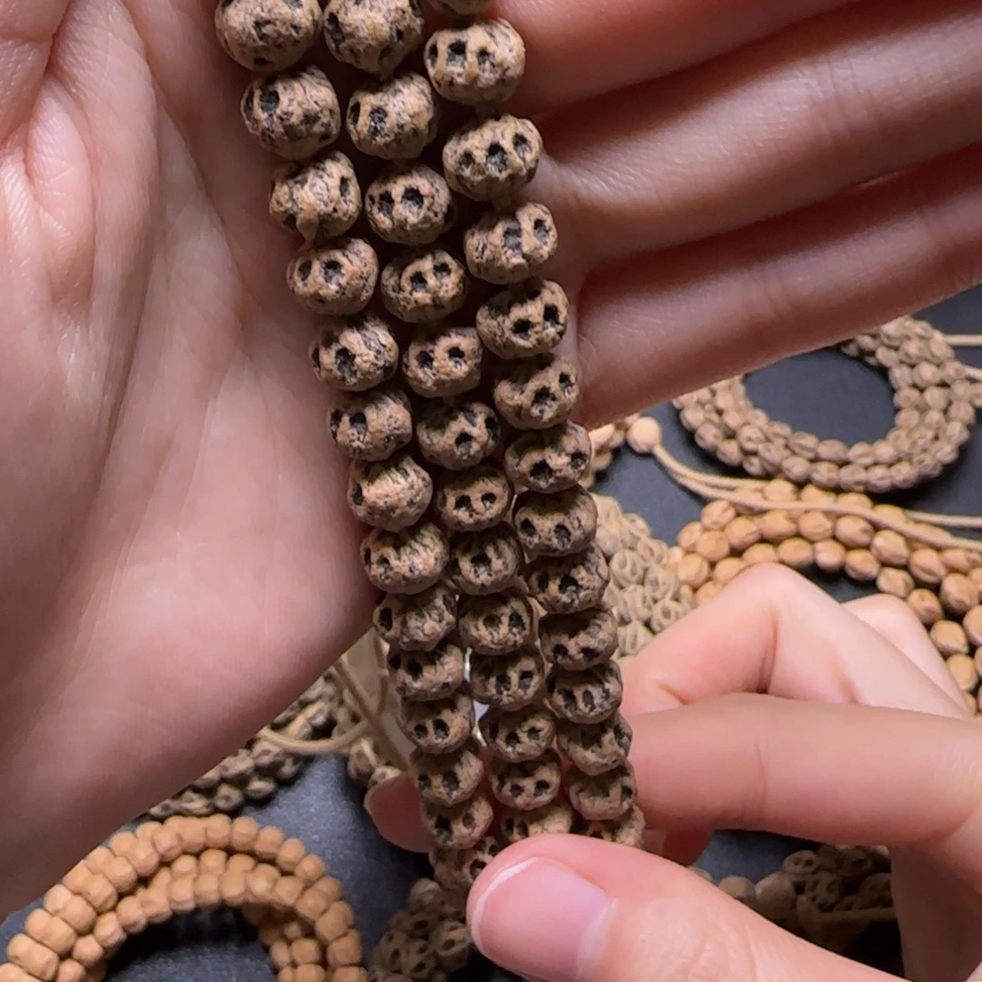 皛***白柏香籽/百香籽吊坠