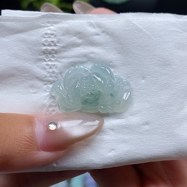 翡翠挂件未镶嵌吊坠