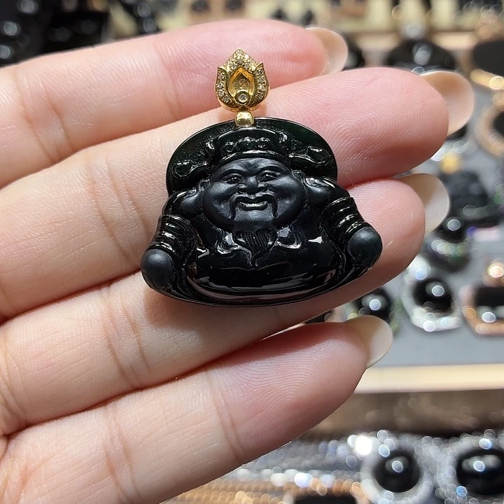 颈饰18K金镶嵌翡翠
