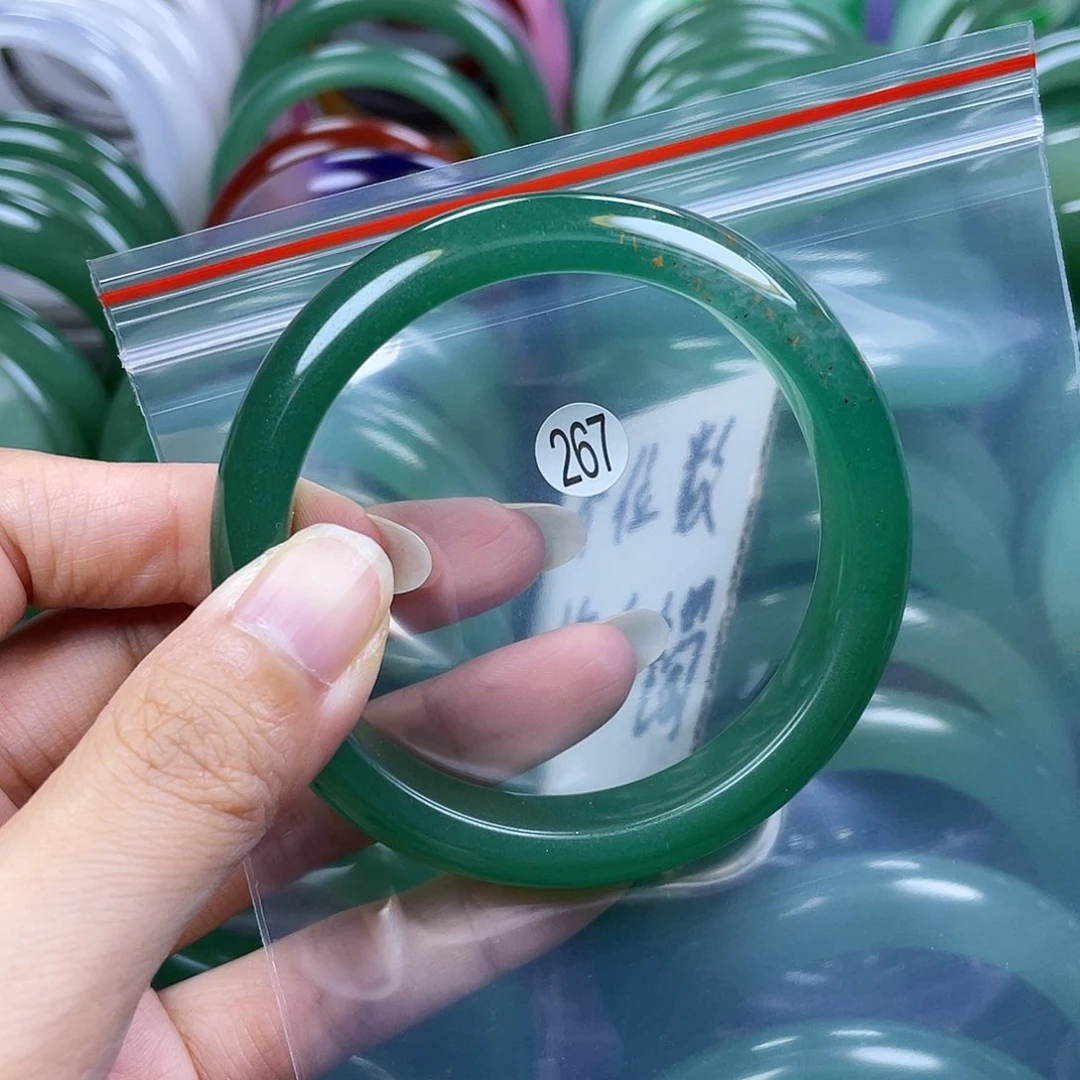 【闪购商品】未镶嵌手镯石英岩玉57