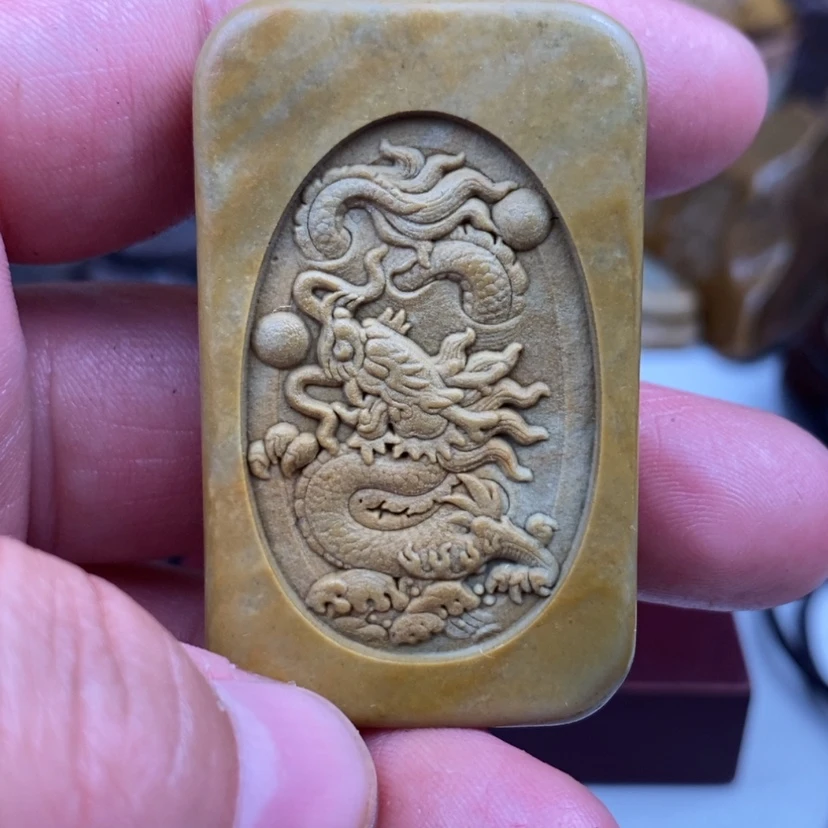 【闪购商品】原石雕刻，手把件，脖挂件