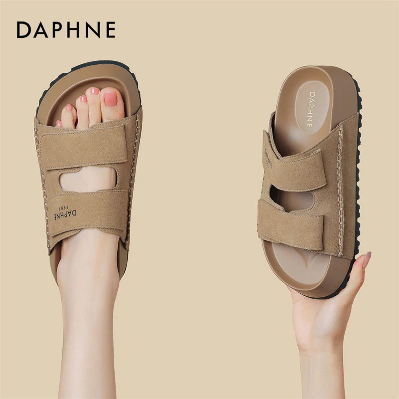 达芙妮时尚休闲2025夏季复古英伦风外穿软底中跟魔术贴圆头凉鞋