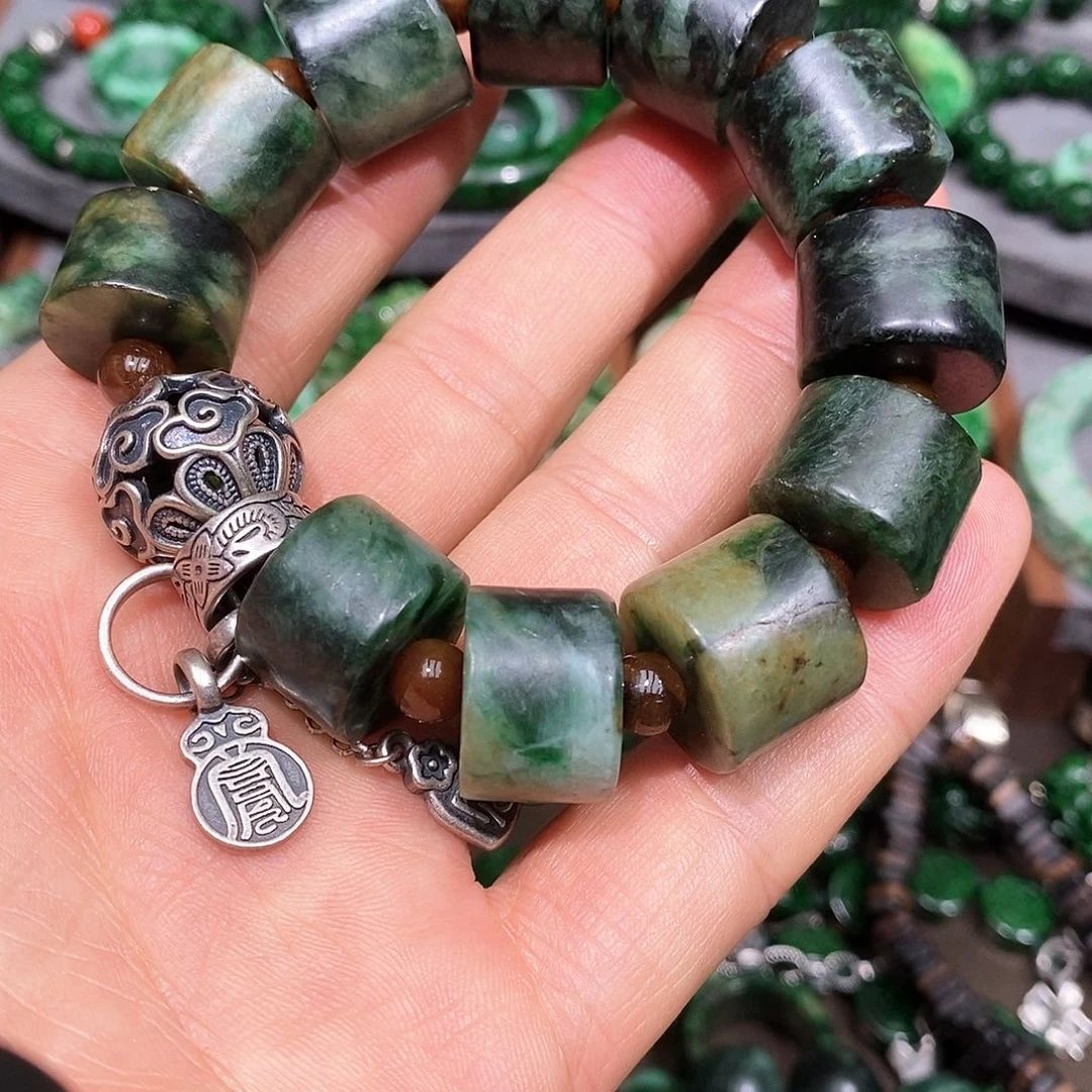 未镶嵌手链翡翠漂亮美眉