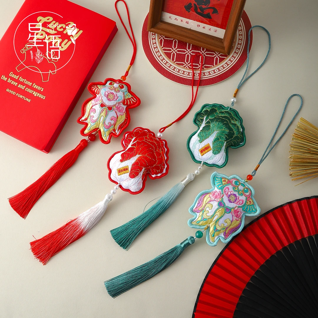 2026年宵节锦鲤如意刺绣香包挂件DIY福桶鲜花束礼盒配饰花艺包装