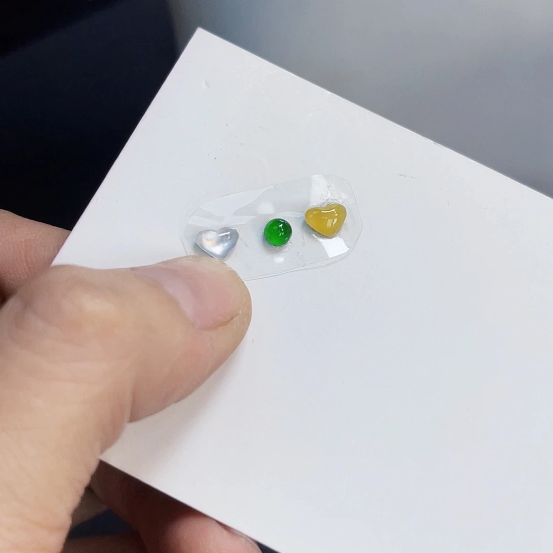 裸石翡翠JF003满色多彩爱心一手