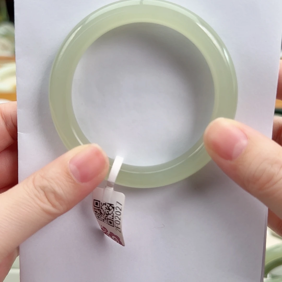 和田玉未镶嵌手镯57高冰葡萄肉