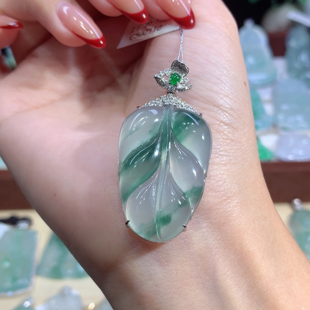 吊坠(不含链)18K金镶嵌翡翠